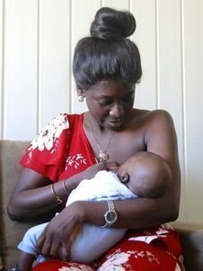 Is It Safe to Wear Perfume Around Your Baby? What Every Nursing Mother Should Know