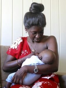 Is It Safe to Wear Perfume Around Your Baby? What Every Nursing Mother Should Know